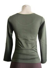 Women Scoop Neck Long Sleeve Top with Fleece (FAB-13638)